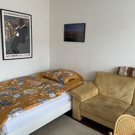 Wohnliches , Behagliches Zimmer Mit Balkon Und Wifi Mönchengladbach Exteriör bild