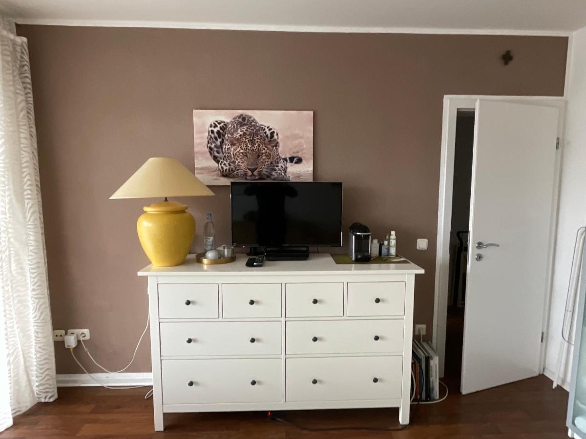 Wohnliches , Behagliches Zimmer Mit Balkon Und Wifi Mönchengladbach Exteriör bild